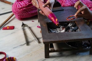 Ajmer: Lac Jewelry Workshop with Local Artisan