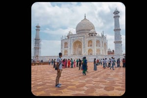 From Delhi: Private Taj Mahal and Agra City Tour by Suv Car