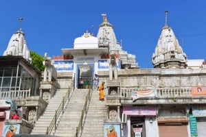 Desde Jaipur: Recorrido turístico de 2 días con pernoctación por Udaipur