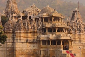 Fra Udaipur: Kumbhalgarh og Ranakpur Privat dagstur