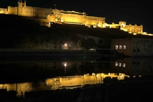 ジャイプール：オープンジープで巡る夜の市内観光