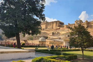 Jaipur: tour guidato del Forte di Jaigarh con biglietto d'ingresso