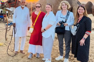 Pushkar: kameelkar-safari met zonsondergang en thee