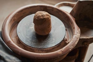 Pushkar: laboratorio di ceramica con un vasaio locale