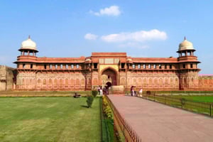 Тадж-Махал и Агра: тур на экспрессе Gatimaan из Дели