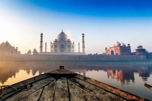 Udaipur: Pichola-järven venematka ja nouto hotellilta