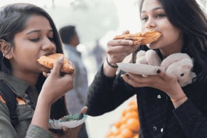 Udaipur: Udpurdin kaupunki: Street Food Crawl (2 tunnin paikallisen ruoan maistelu retki)