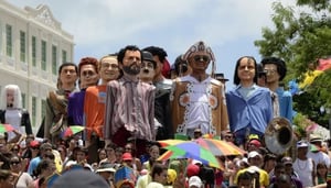 Embaixada de Pernambuco - Bonecos Gigantes de Olinda