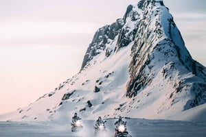 Из Рейкьявика: тур на суперджипе и снегоходе по Золотому кольцу