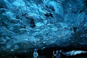 Jökulsárlón: Tour della grotta di ghiaccio blu e passeggiata sul ghiacciaio
