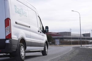 KEF-lentokentän matkatavaroiden lähtöselvitys hotelleista ja kodeista