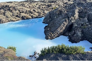 Yksityinen ylellinen kuljetus Reykjavikista Blue Lagooniin