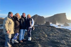 The Ultimate Winter Adventure in Reykjavik: Experience the Northern Lights!