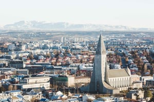 Reykjavik: Panoramisk helikopterflyging med topplanding