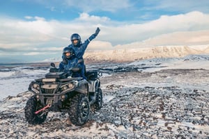 Excursión en Quad por los Picos Gemelos de Reikiavik