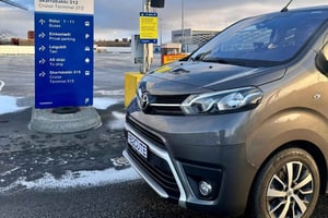 Taxi from Skarfabakki cruise terminal To Keflavik Airport