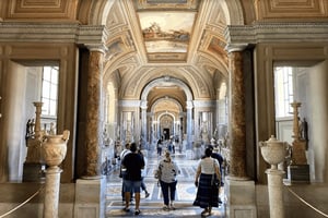 Rome: Express Early Morning Sistine Chapel Small Group Tour