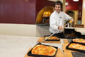 Рим: Мастер-класс по приготовлению пиццы и тирамису с вином и лимончелло