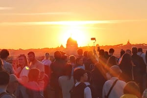 Roma: Excursión al atardecer en carrito de golf con guía local y helado