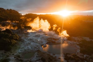 Te Puia: Te Pō Indigenous Combo - Tour, Dinner + Haka