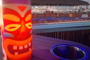 Сан-Диего: насладитесь джазовым круизом в Laki's Lounge