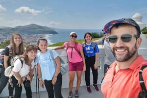 De San Sebastián: Caminhada costeira guiada com degustação em uma vinícola