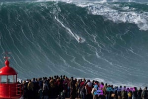 Fé, grutas e ondas do mar: A viagem de 1 dia com mais alma em Portugal