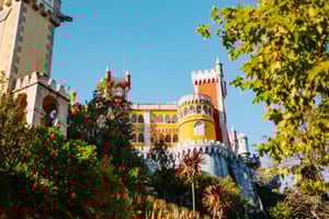 Sintra Tagestour mit exklusivem frühem Zugang zum Pena Palace