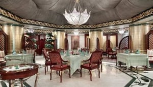 Al Khayam på Hilton Hotel