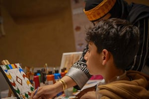 Diriyah: Asiri kunstworkshop met een plaatselijke kunstenaar