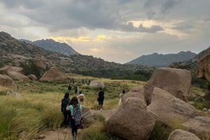 Wycieczka piesza w Madinie