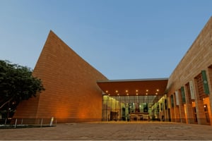 歴史都市一日ガイドツアー