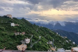 Jazan: gita guidata di 1 giorno alla montagna Fifa e alle attrazioni della città