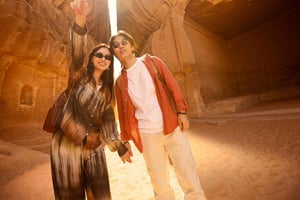 Medina: Al Ula & Hegra UNESCO Site Day Trip with Lunch