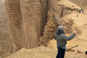 Riyadh: Edge of the World Private Tour with pick up،drop off