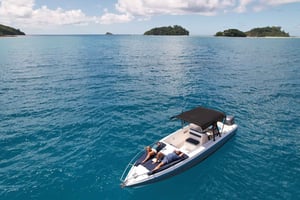 コーラルクルーズ・ガイド付きボートツアー；エデンアイランドマリーナ