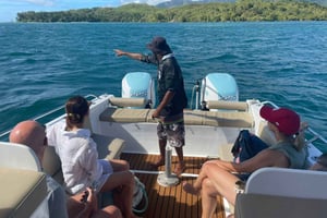 Praslin: alquila un barco y hazte capitán