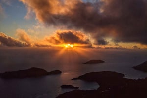 Исследователь закатов! Живописный поход в горы на Сейшельских островах