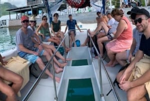 Victoria: St. Anne Marine Park and Cerf Island with Lunch