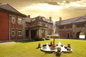 Shanghai: Art & Culture Guided tour in French Concession & the Bund