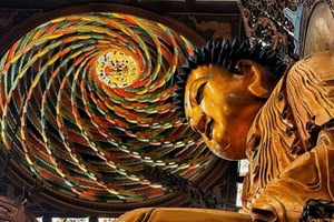 Shanghai: dag van het boeddhisme, gebed en creativiteit