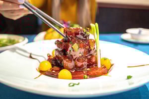 Shanghai: Tour gastronómico nocturno a pie