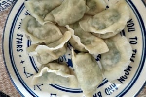 Shanghai-matlagning med dumplings och måltid hos lokal familj – med veganskt alternativ