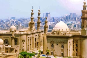 Mesquita e Madrasa do Sultão Hassan, privativa, com duração de 4 horas, saindo do Cairo