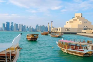 Doha: Dhow-cruise ved solnedgang med middagsbuffé om bord