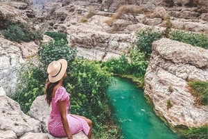 Au départ de Mascate : visite privée du Wadi Shab et du gouffre de Bimmah