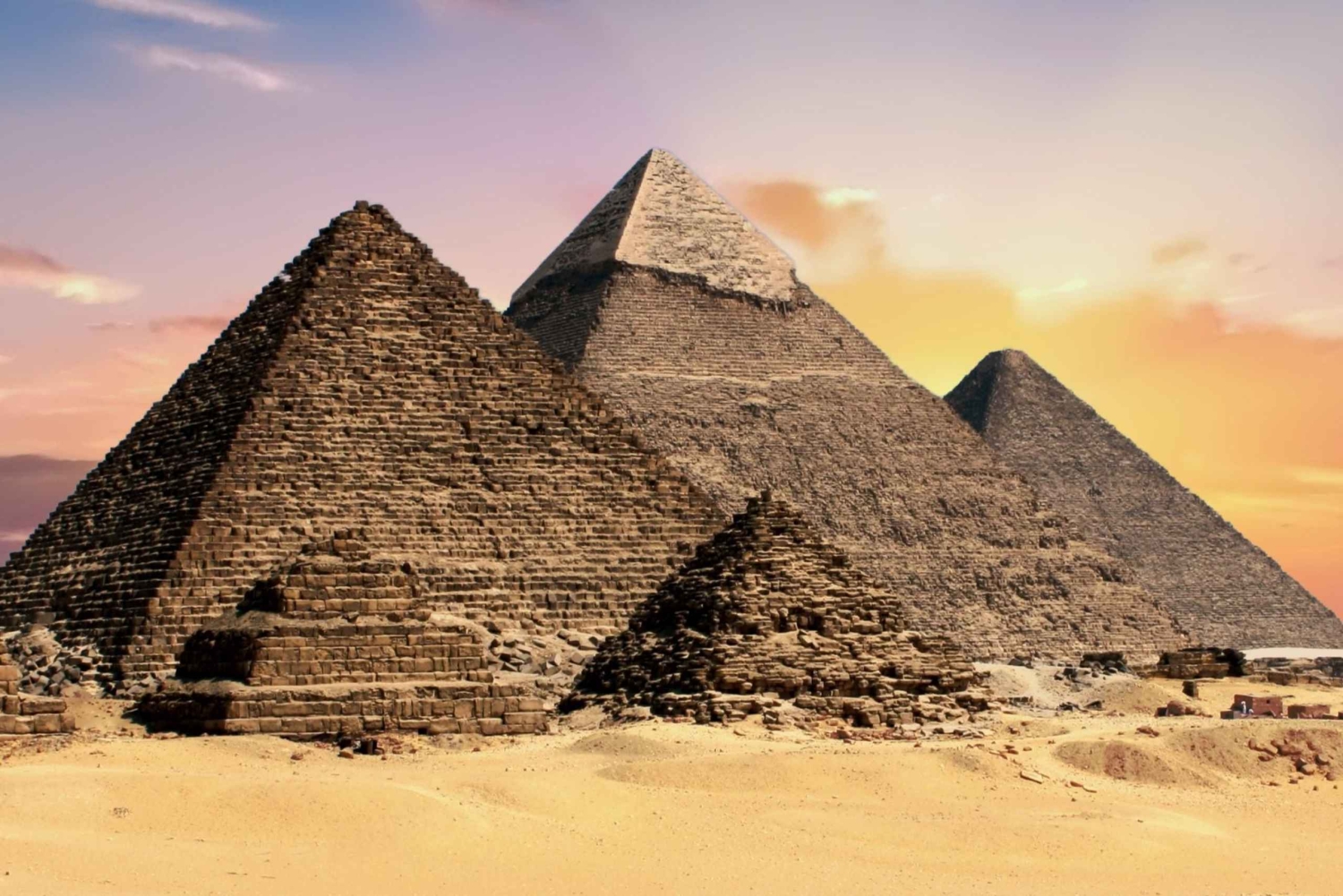 ギザの日の出ピラミッドガイド付きツアー（ラクダ乗りと朝食付き）