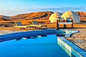 マラケシュ：ラクダ乗りとプール付きのアガファイ砂漠キャンプでのランチ