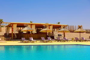 マラケシュ：アガファイ・ラグジュアリー、四輪バギー、ラクダ、プール、ディナーショー