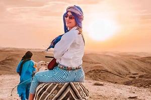 Passeio de camelo em Marrakech por Agafay, Atlas e vilarejo berbere